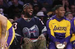 华体会官方平台下载-湖人主场横扫灰熊，豪取九连胜