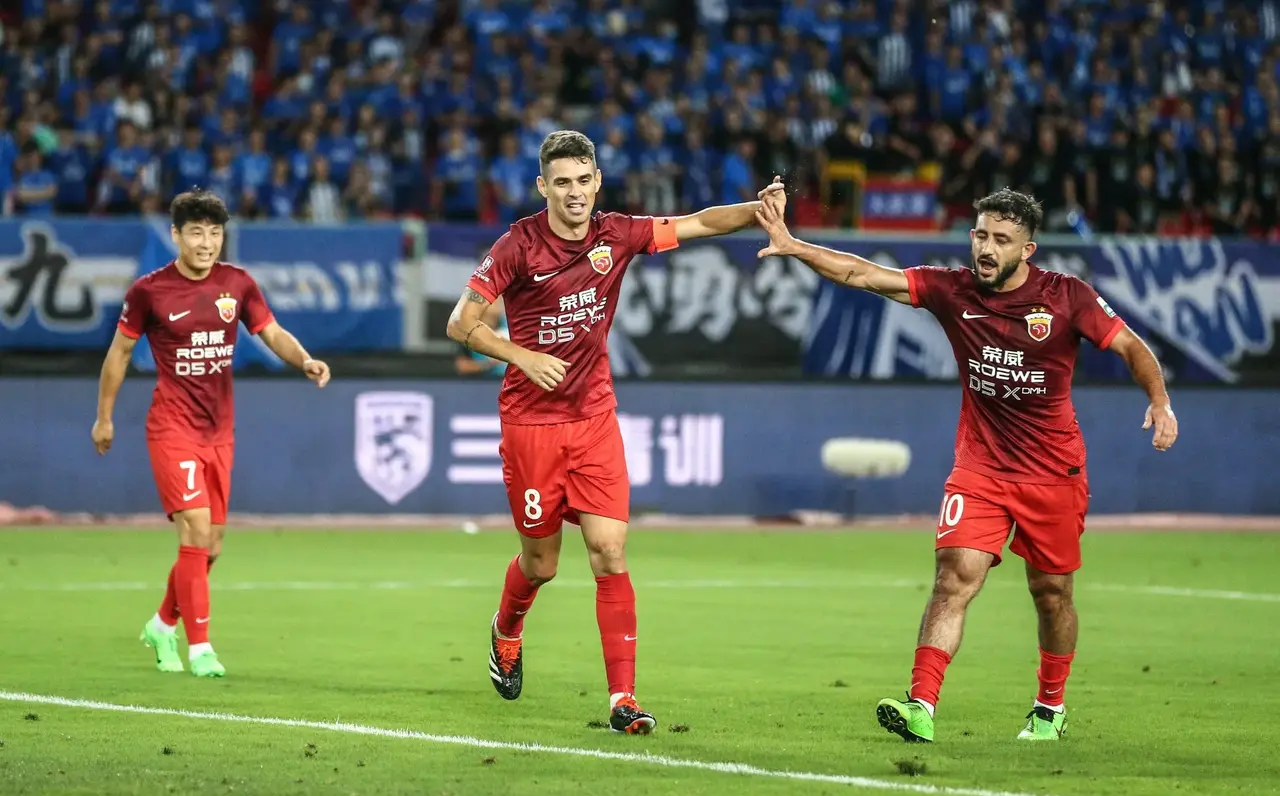 上海上港首回合客场战平蔚山FC，亚冠朱辰杰破门。