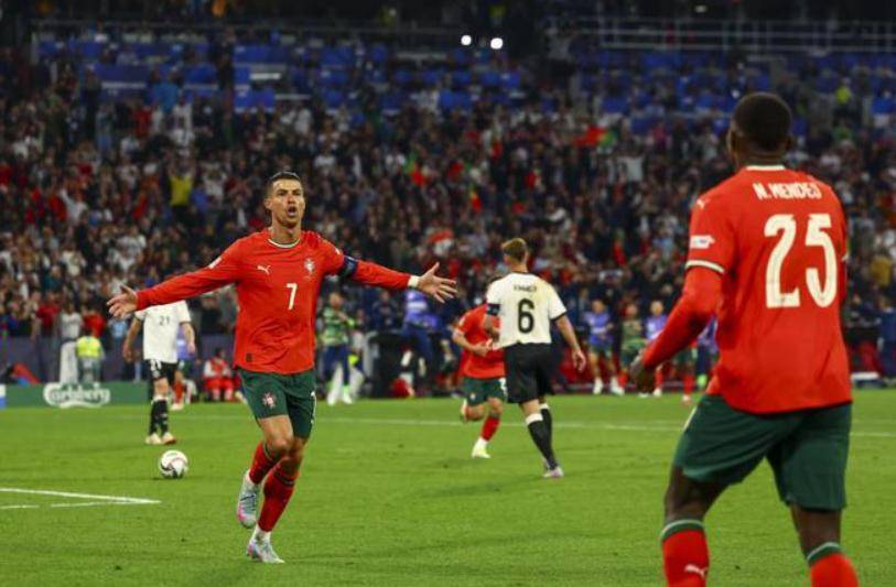 葡萄牙队击败克罗地亚，豪取三分